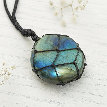 Dragon's Heart Labradorite Necklace Auralya